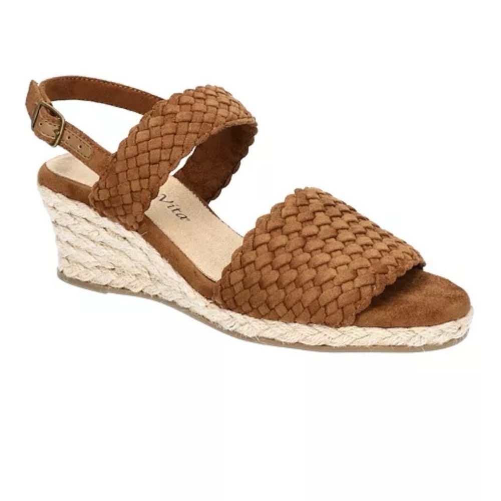 NWT Bella Vita
Women's Mariella Espadrille Wedge Sandals